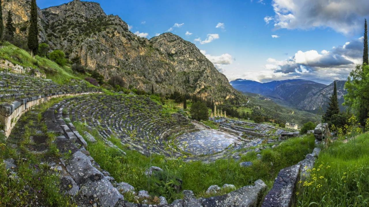 Villa "Pietra E Mare" Nafpaktos Exteriör bild